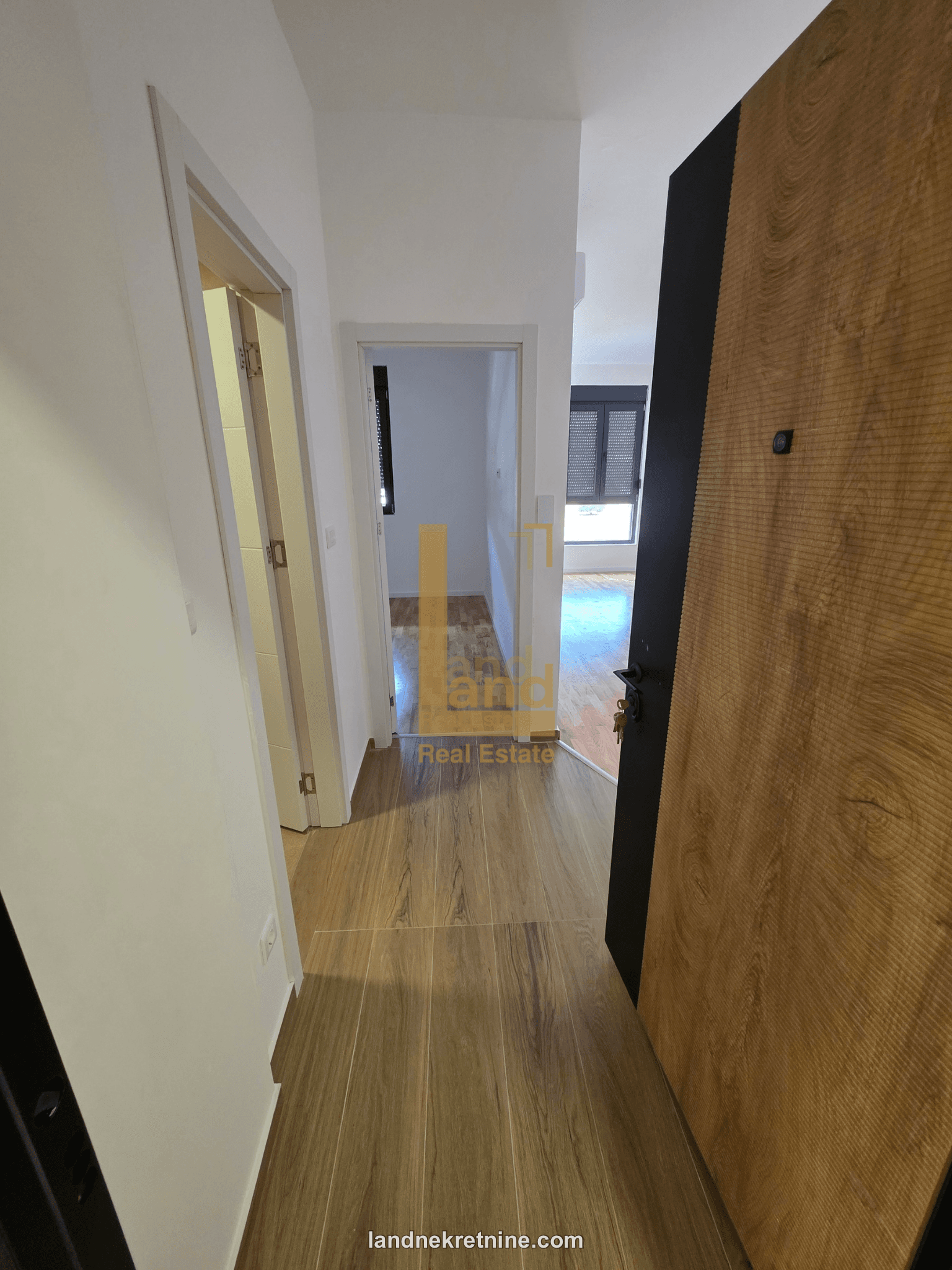 Prodaja, jednosoban stan, 45m2, Tološi Podgorica
